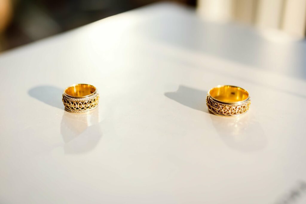 Wedding Golden Metal Rings Pair Jewelery Gold Rings Marriage Celebration