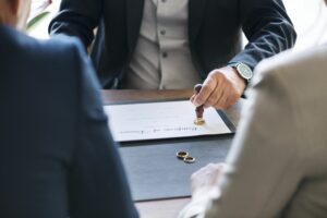 律師的好與壞 1 三方徵信社-全台第一家多元化徵信社 讓我們成為你的堅強後盾,專業合法徵信公司