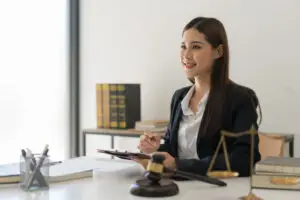 另一半不離婚怎麼辦?法律、證據、協商3大策略 三方徵信社-律師見證/合約保證 離婚律師